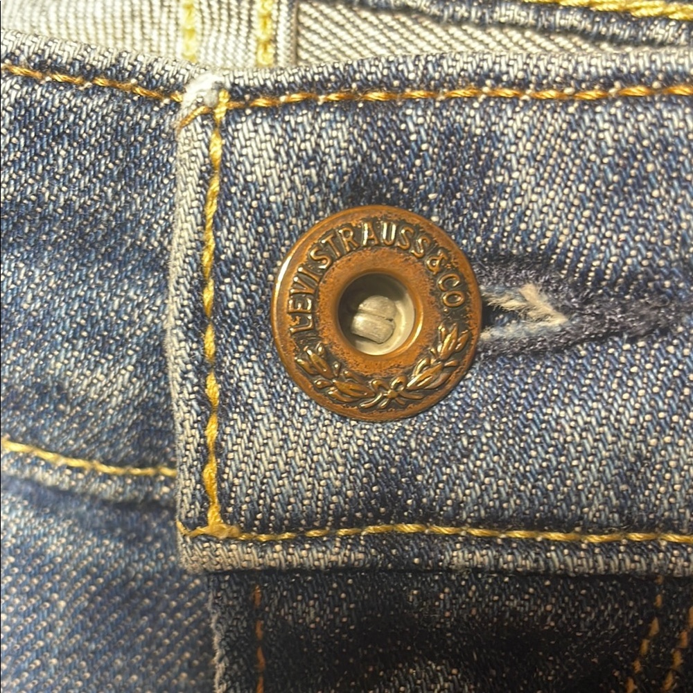 Levi's Women's Demi Curve Jeans in Deep Blue - Picture 5 of 8